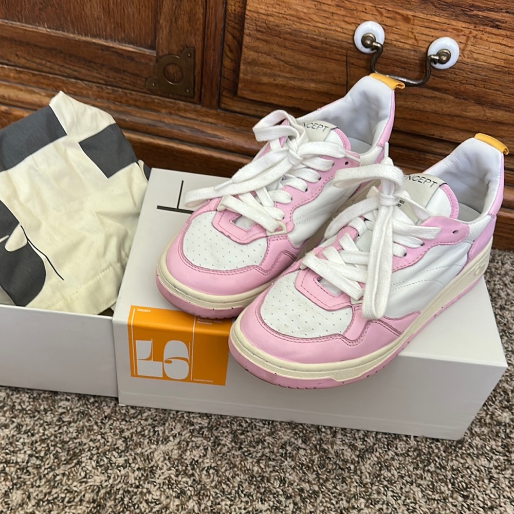 White & Pink Women's Low-Top Sneakers